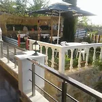 Stone Dream Bar Restaurant *