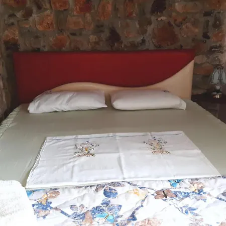 Stone Dream Bar Restaurant Udenisht