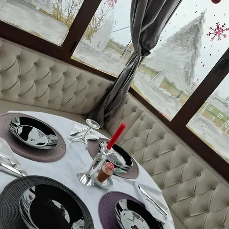 Stone Dream Bar Restaurant *