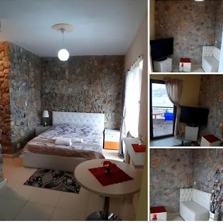 Stone Dream Bar Restaurant *