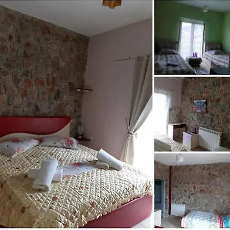 Stone Dream Bar Restaurant Udënisht