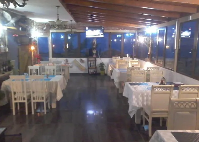 Stone Dream Bar Restaurant